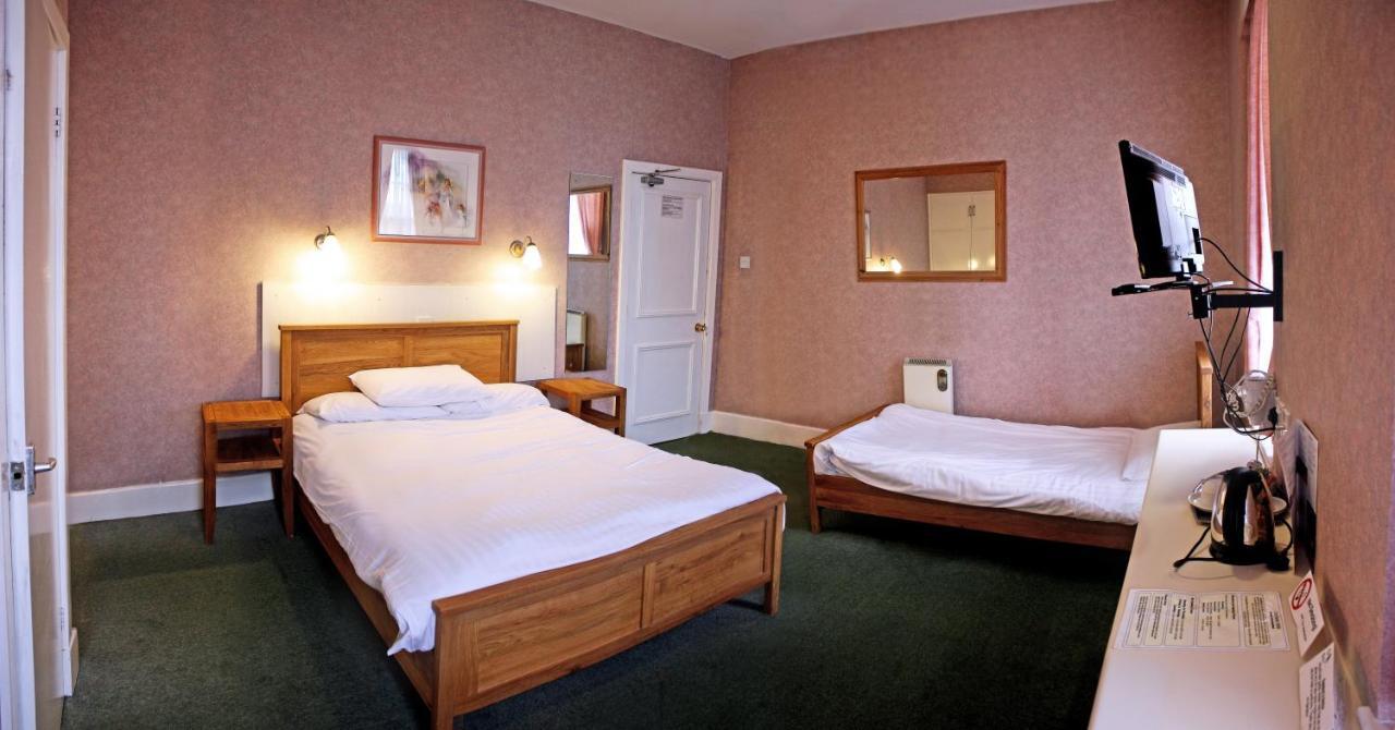 The Raven Hotel Corby Quarto foto
