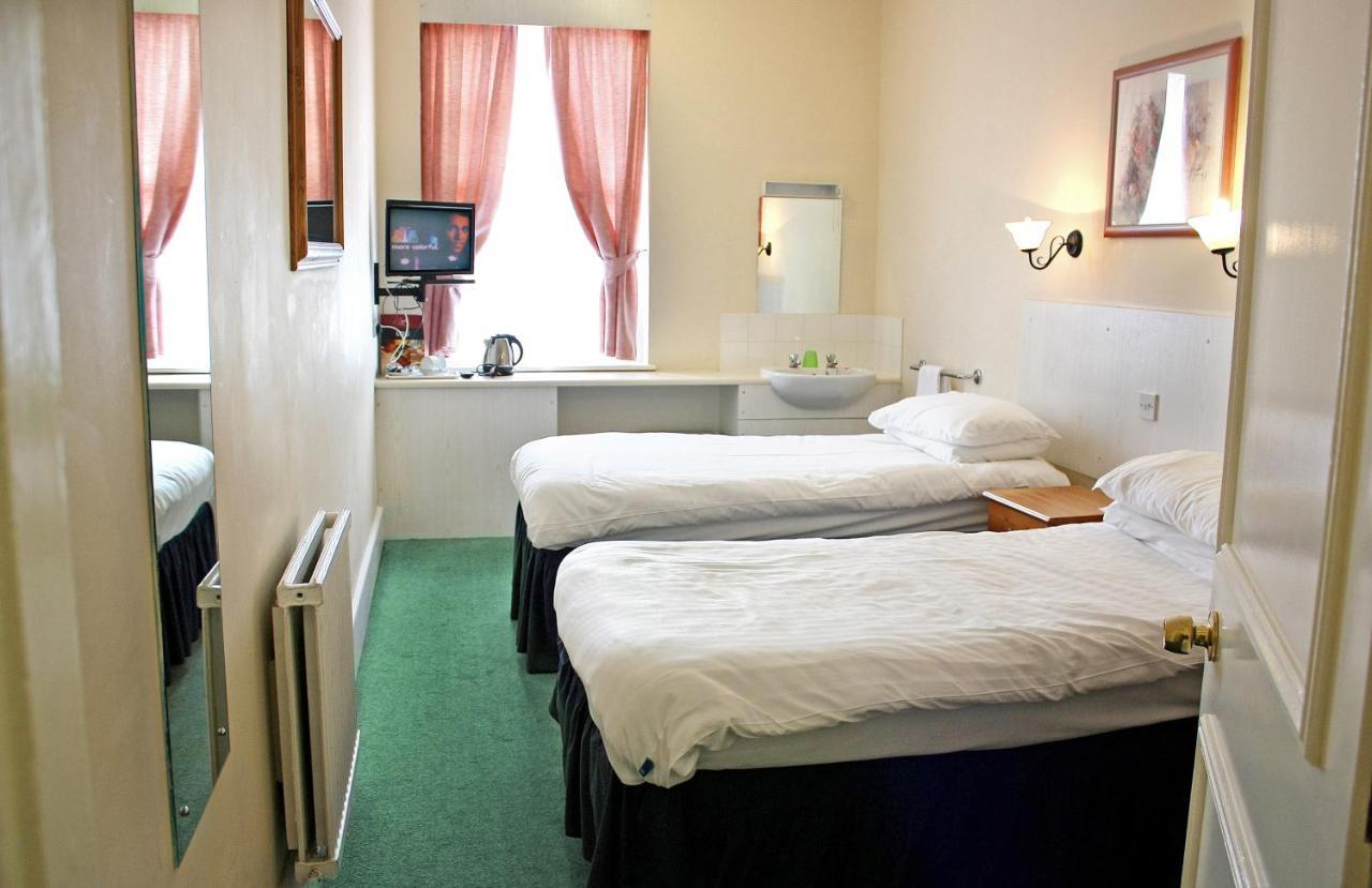 The Raven Hotel Corby Quarto foto