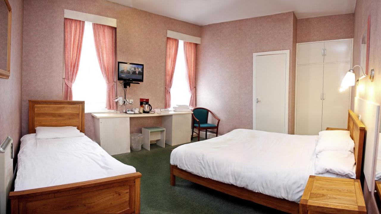 The Raven Hotel Corby Quarto foto